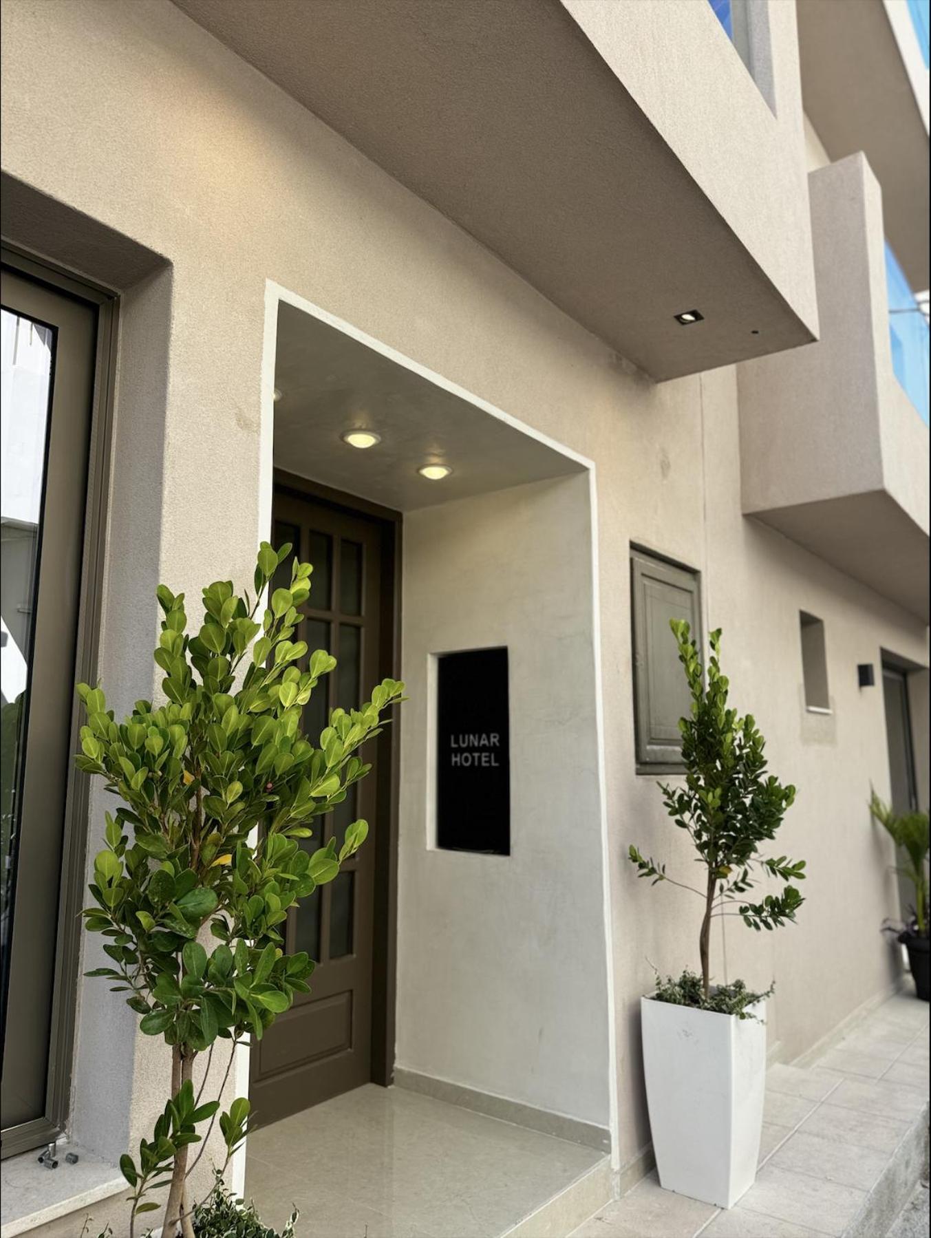 Lunar Hotel خيرسونِسوس المظهر الخارجي الصورة